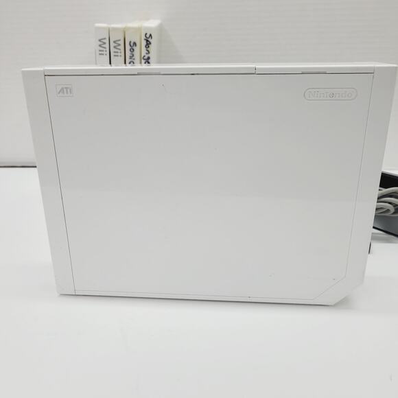 Nintendo Wii System Console (RVL-001) W/ Controller Cords 4 Family Games Tested - Picture 8 of 11